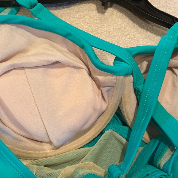 Torrid plus green shirred gathered swimsuit NEW - Picture 5 of 5